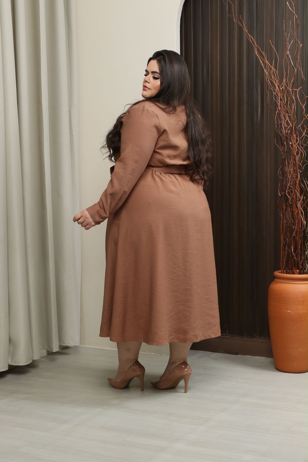 Chamise Plus Size de Manga Longa com Cinto e Bolso – Tecido Sensorial