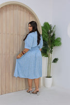 Chemise Plus Size com Estampa Floral e Detalhe na Cintura - Tecido Viscomida