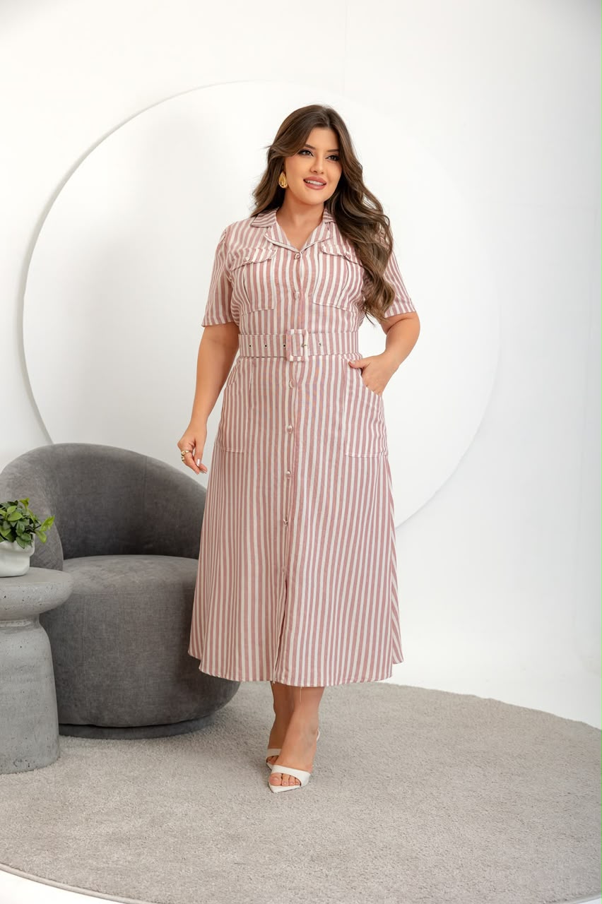 Chemise Listrada com Cinto, Bolsos e Forro - Tecido Linho