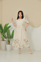 Vestido Plus Size com Regulagem na Cintura - Tecido Jacquard