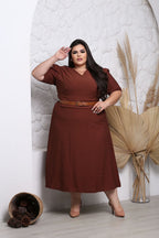 Vestido Midi Plus Size com Cinto - Tecido Sensorial