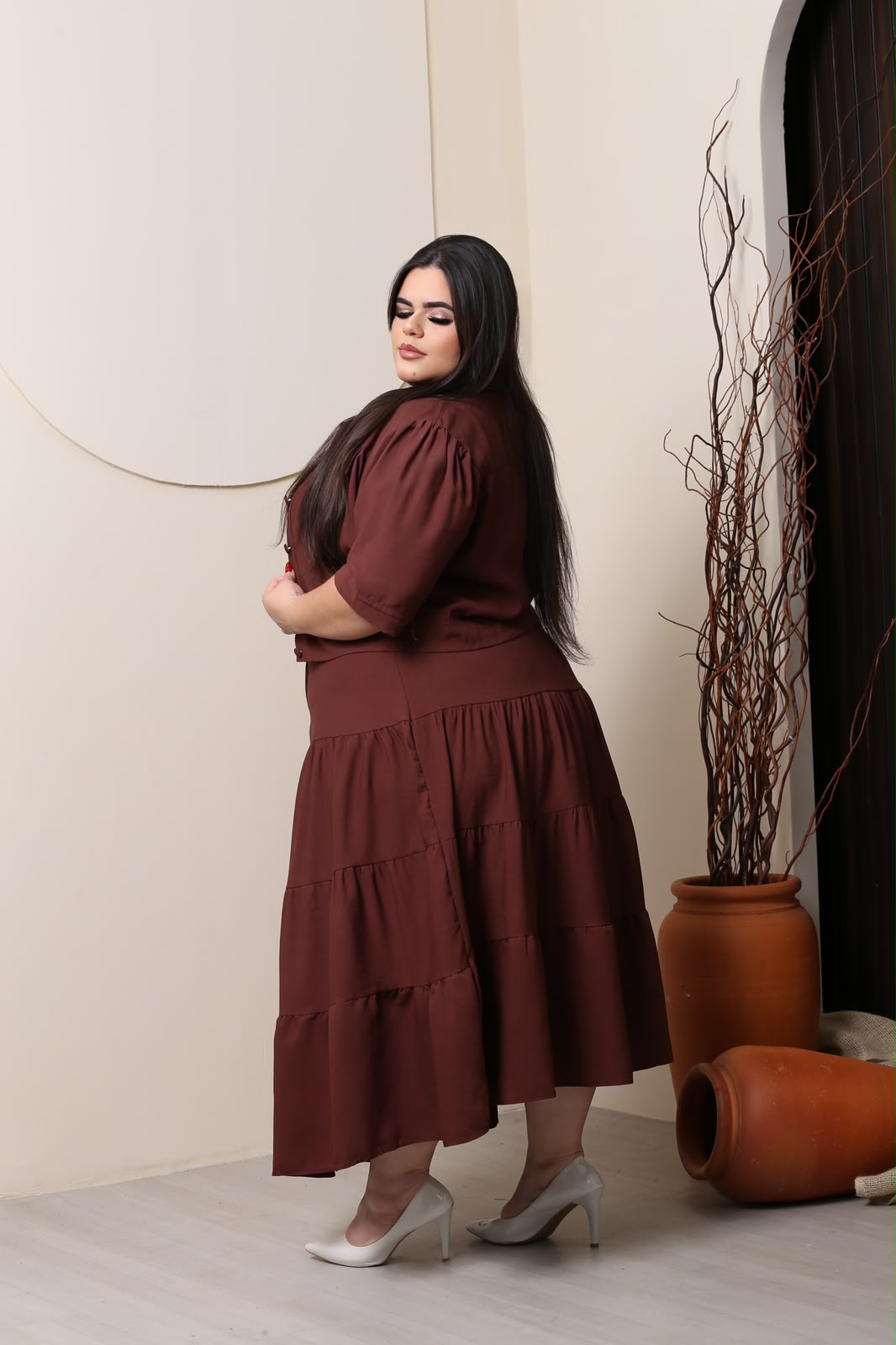 Conjunto Plus Size de Blusa e Saia com Cinto - Tecido Sensorial