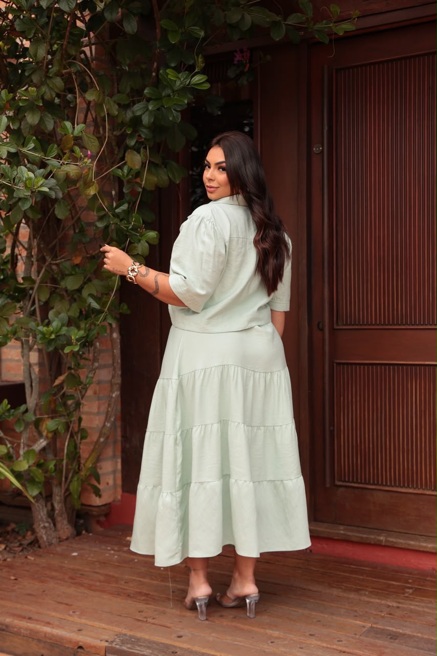 Conjunto Plus Size de Blusa e Saia com Cinto - Tecido Sensorial