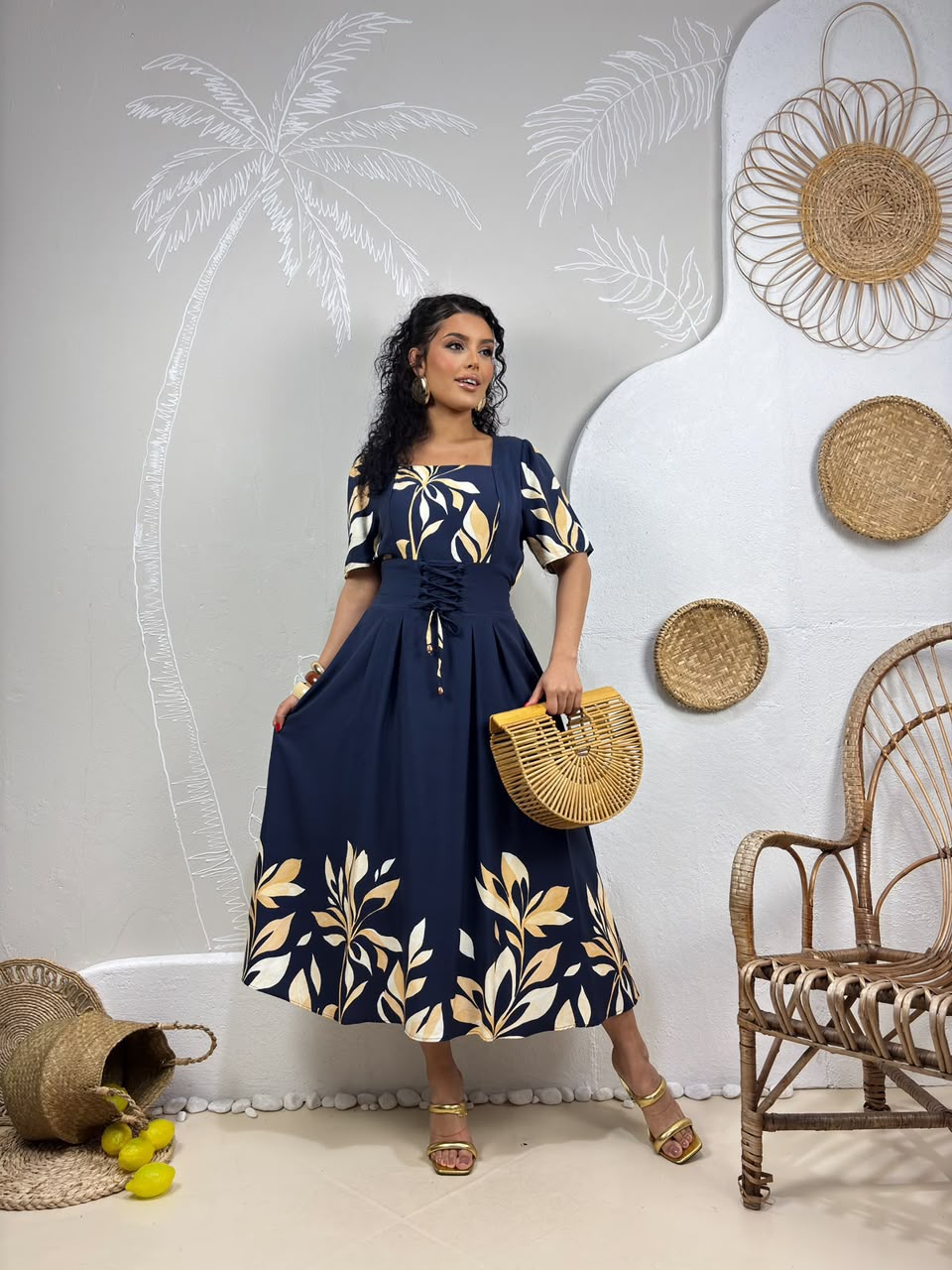 Vestido com Regulagem na Cintura - Tecido Jacquard